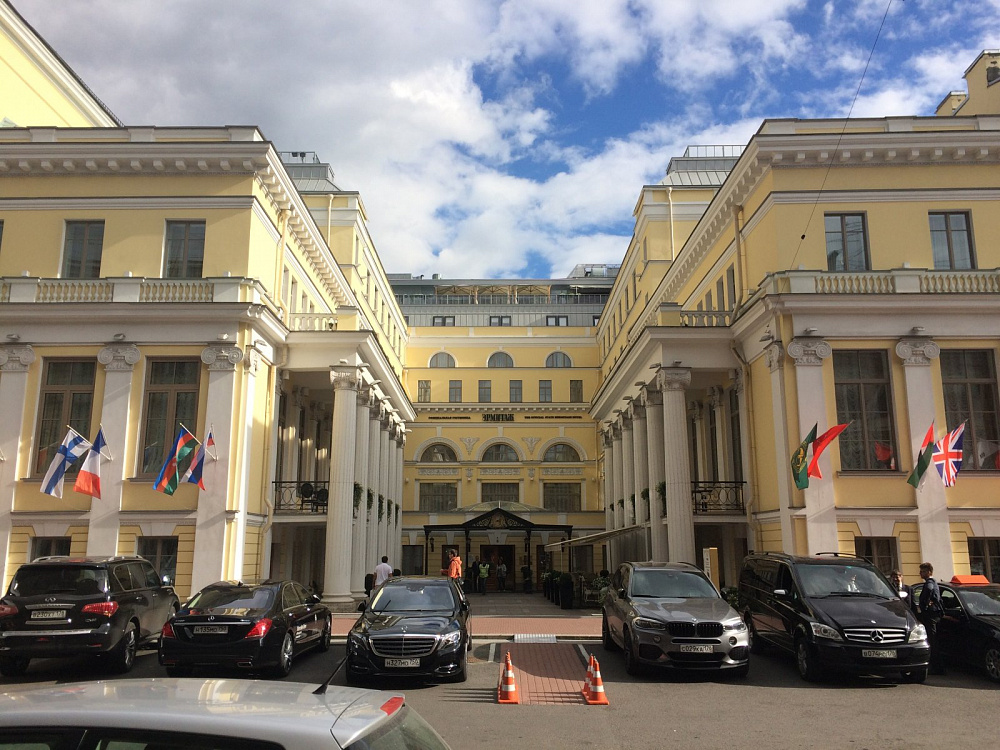 Hotel "Hermitage", Saint-Petersburg